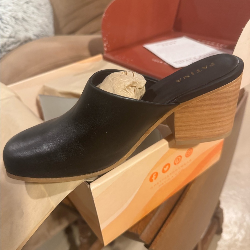 NIB Patina Black Leather Mules